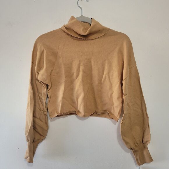 525 America camel beige turtleneck cropped sweater size XS 

Foldover neckline
B - Picture 3 of 8